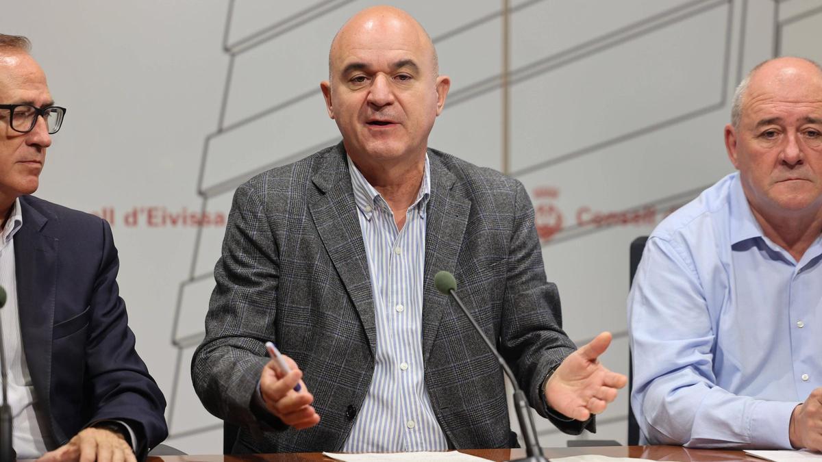 Vicent Marí, durante la rueda de prensa celebrada en el Consell de Ibiza.