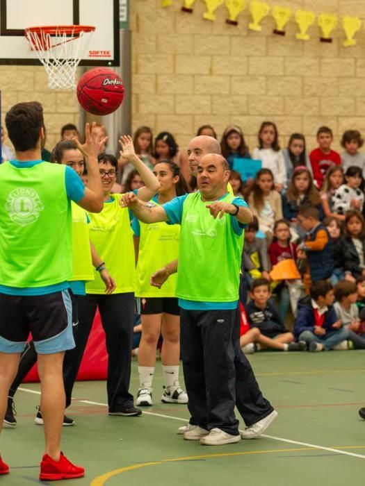 El colegio Amor de Dios y del Club Polideportivo Aspanaex fomentan el deporte inclusivo
