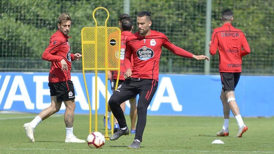 El Deportivo convoca a todos los de la primera plantilla ante el Córdoba