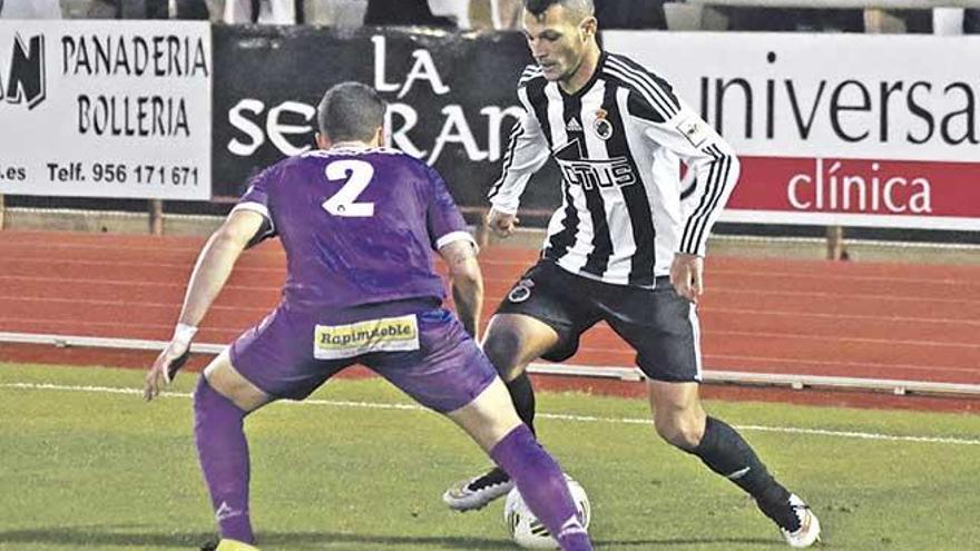 ´Stoichkov´ en un partido de esta temporada con la Balompédica Linense.