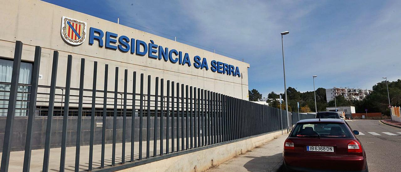 Fachada de la residencia Sa Serra, en Sant Antoni.