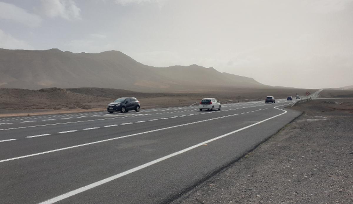 Carretera entre Pozo Negro y el aeropuerto, en la isla de Fuerteventura.