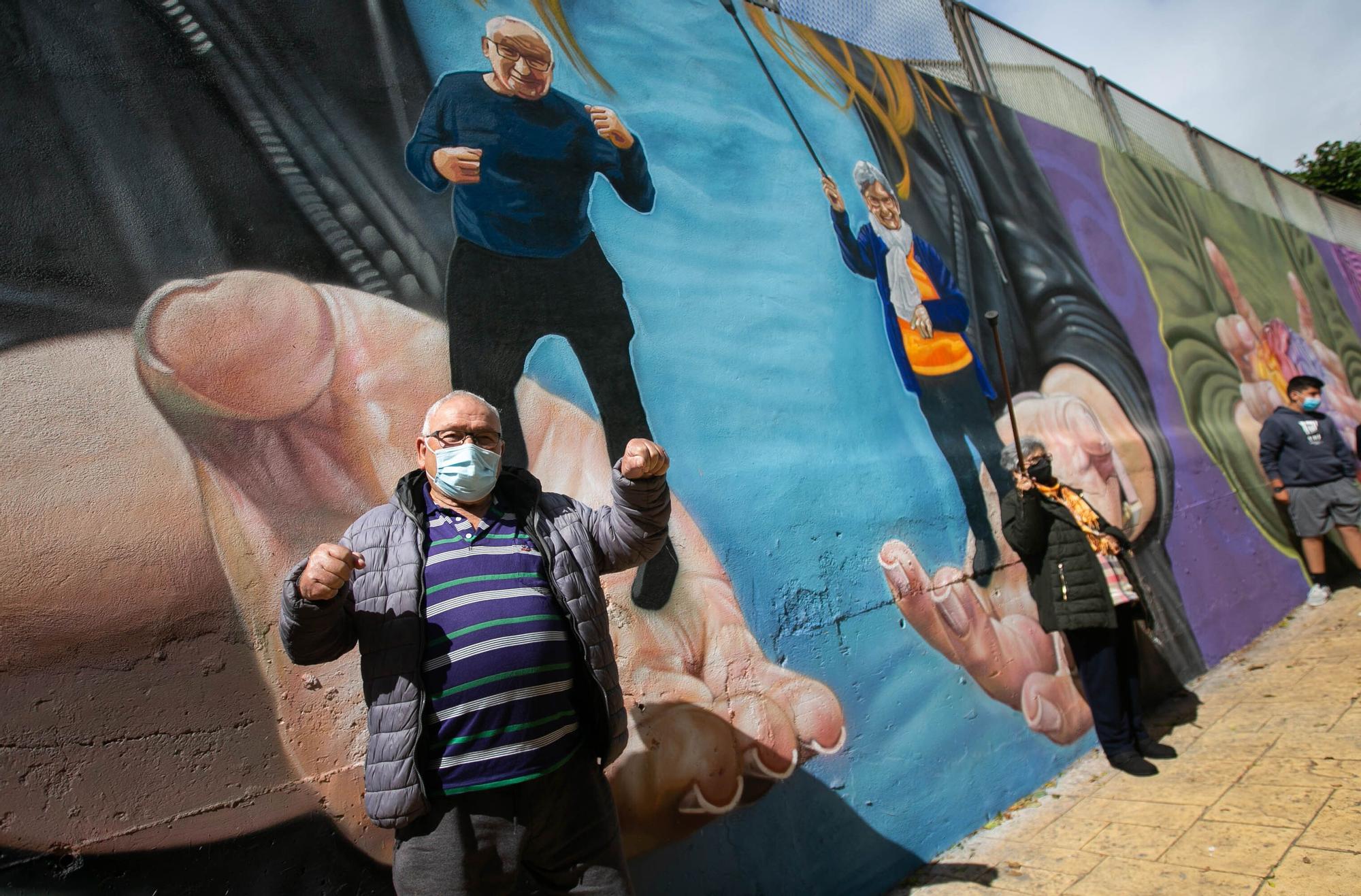 Mural del voluntariado en Anchieta