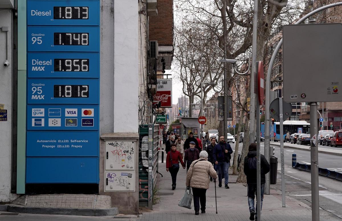Gasolineras y precio de los combustibles.