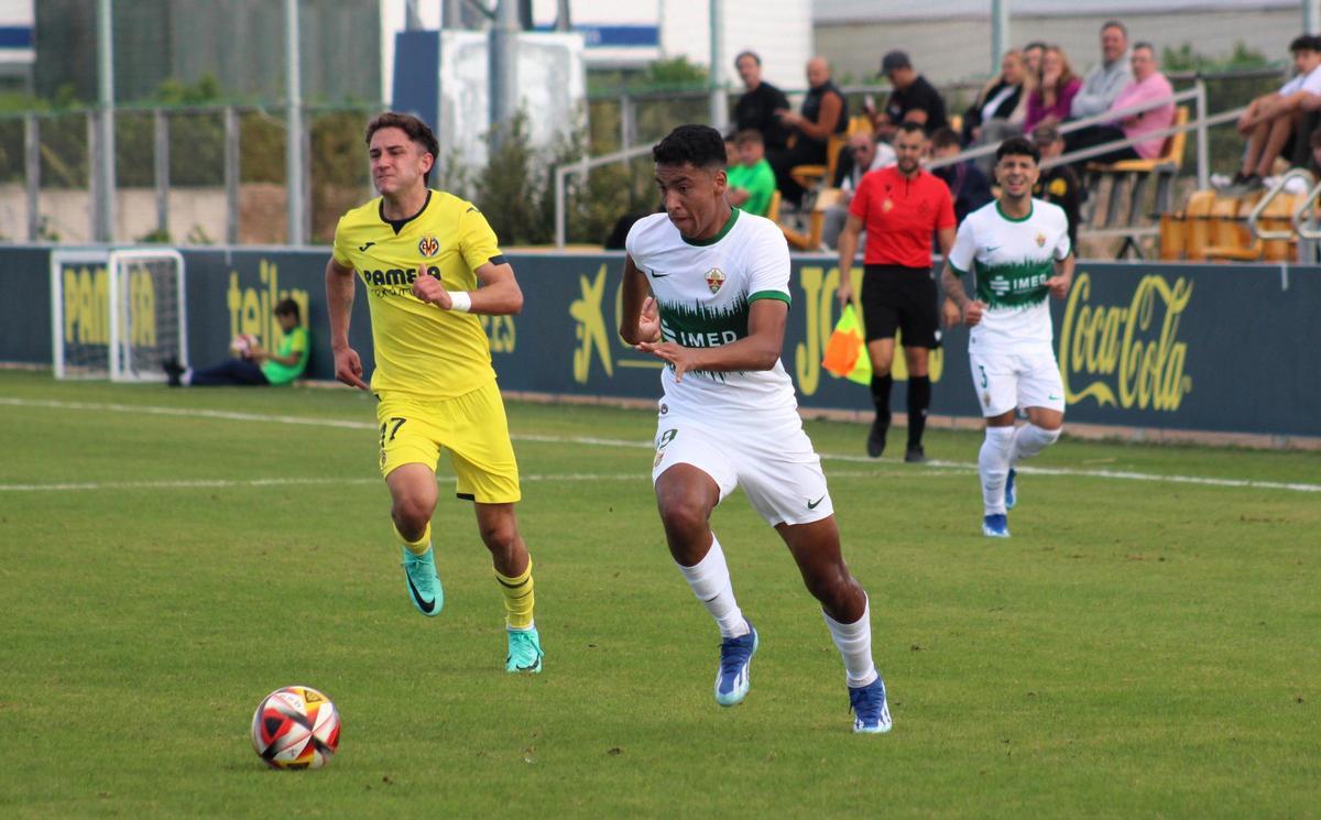 El Villarreal C fue superado claramente por el Elche Ilicitano en la Ciudad Deportiva.