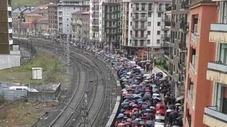 Aspecto de la manifestación entre las localidades de Zumárraga y Urretxu.