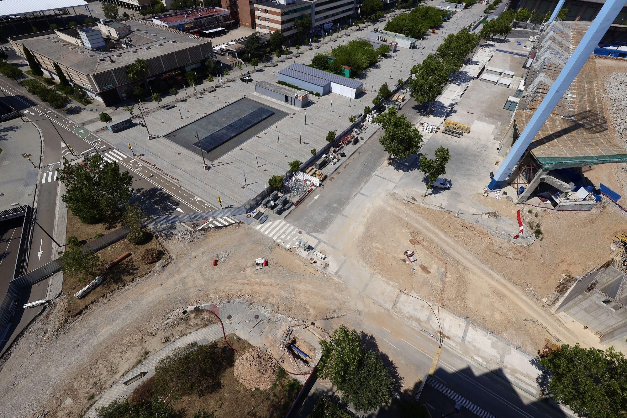 Así van las obras de demolición de La Romareda