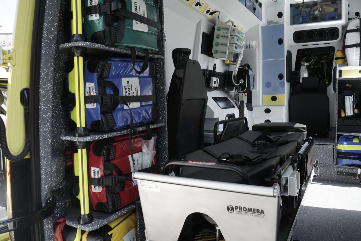 Presentació dels nous models d'ambulàncies a Manresa