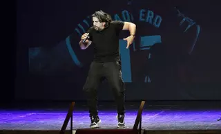 El humorista JJ Vaquero logra llenar el aforo del teatro de Benavente con su monólogo