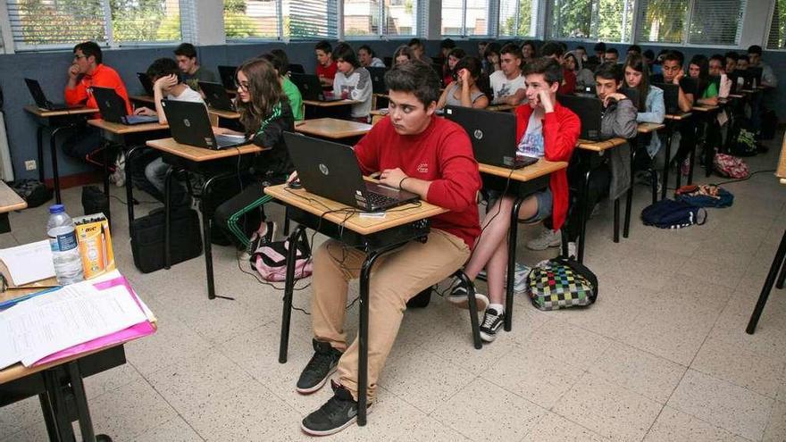 Más de 1.600 alumnos gallegos de 15 años realizarán este curso los exámenes PISA