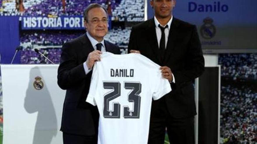 Danilo sufre una rotura en la fascia plantar del pie derecho