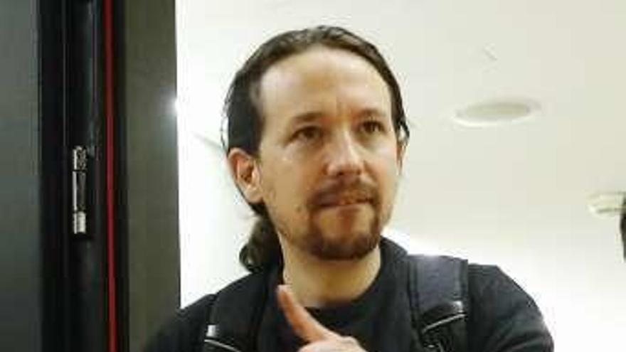 Iglesias, tras la reunión del grupo parlamentario. // Efe