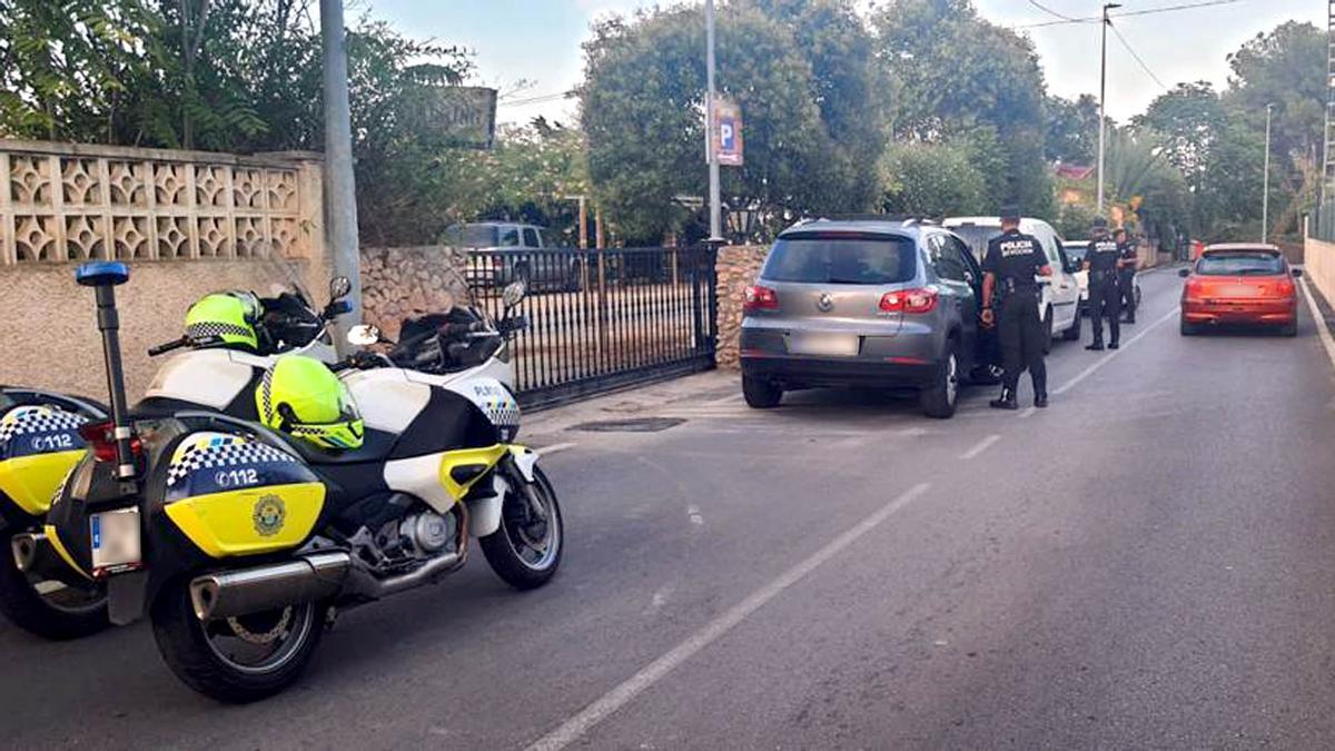 La Policía Local en el camí del Llandero de Benidorm.