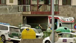 Una ambulancia en el cuartel llanisco.
