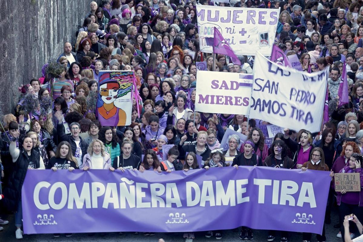 La manifestación feminista del año pasado, celebrada en Mieres.