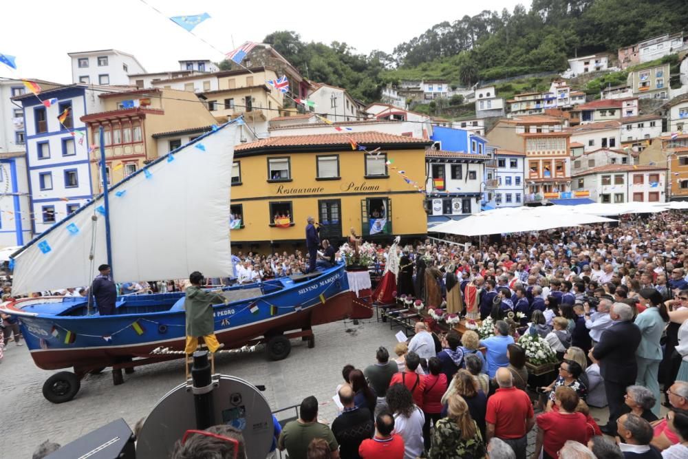 Lleno en Cudillero para escuchar el sermón de l' Amuravela.