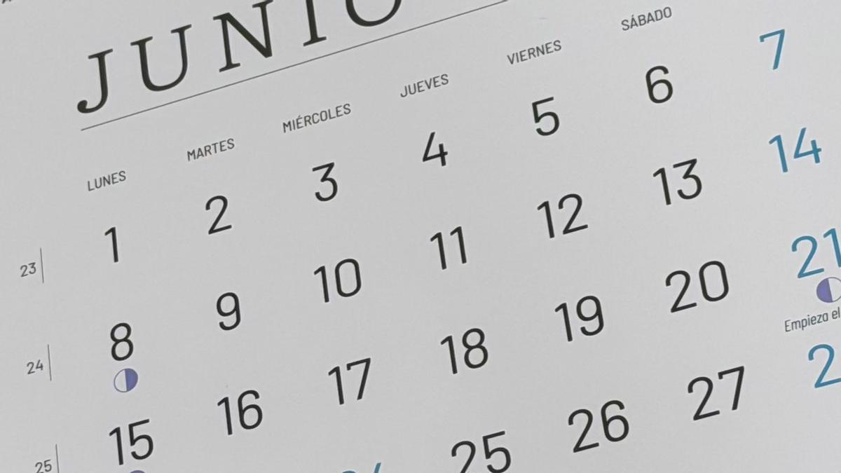 Un calendario en imagen de archivo.