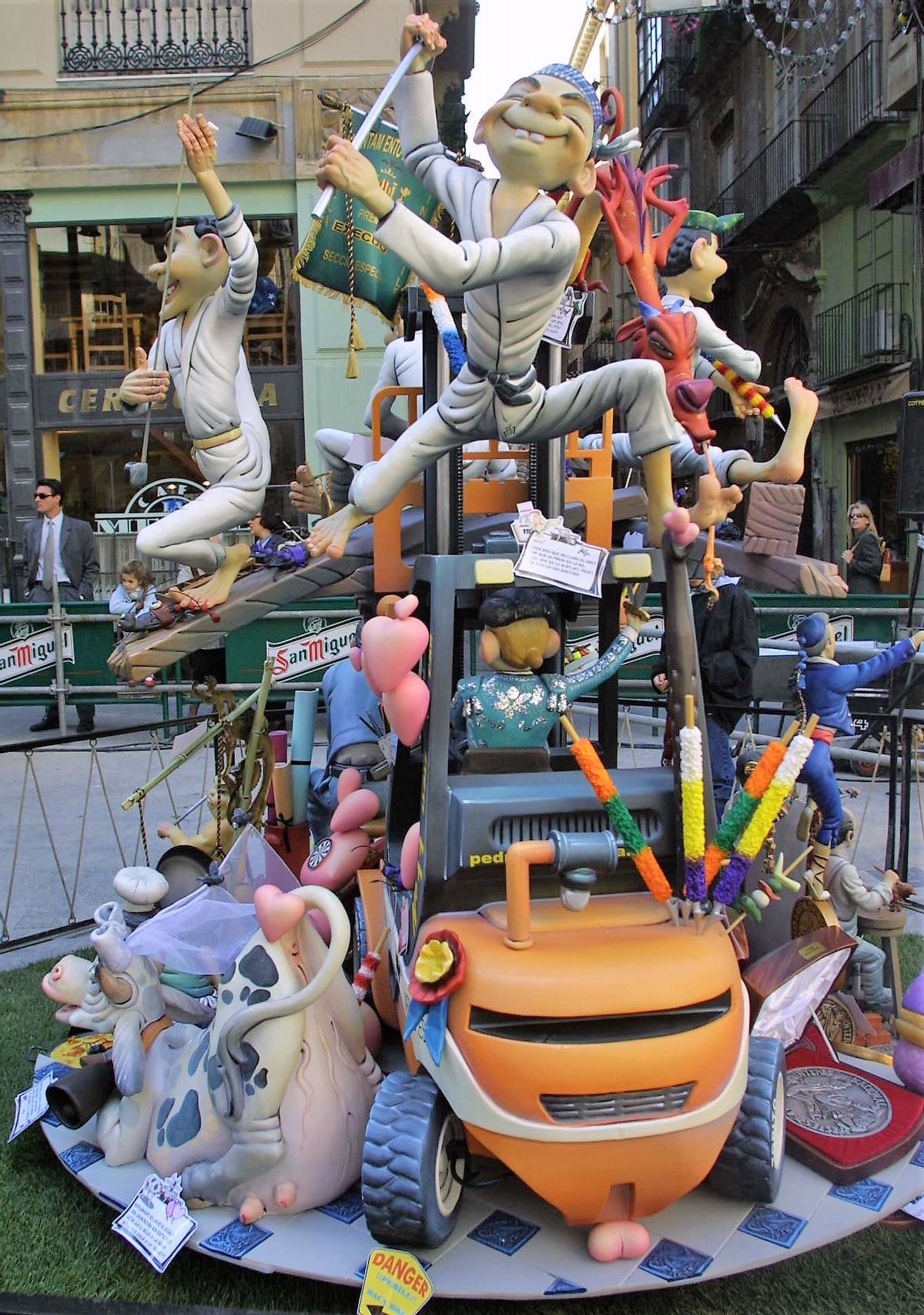 Falla Plaza de la Merced 2001