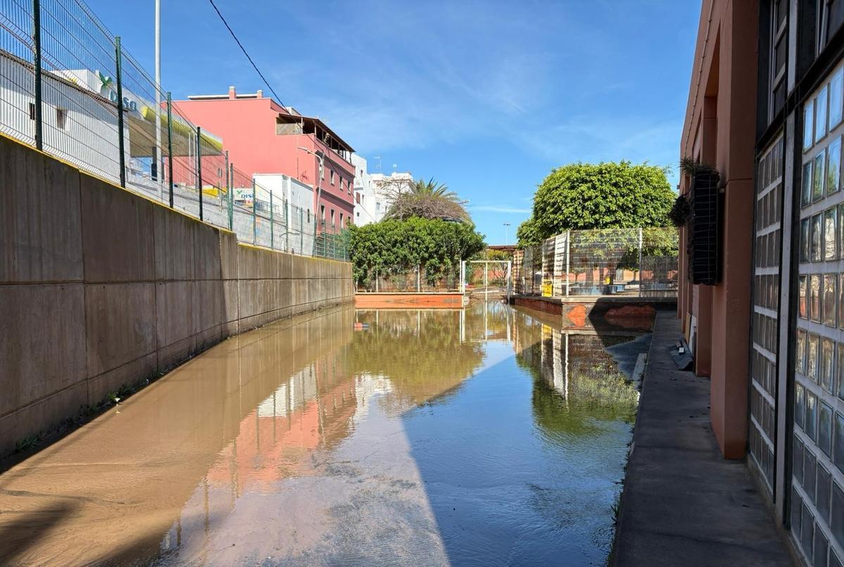Imagen del IES Bañaderos Cipriano Acosta, en Gran Canaria, uno de los centros afectados por la borrasca Therese