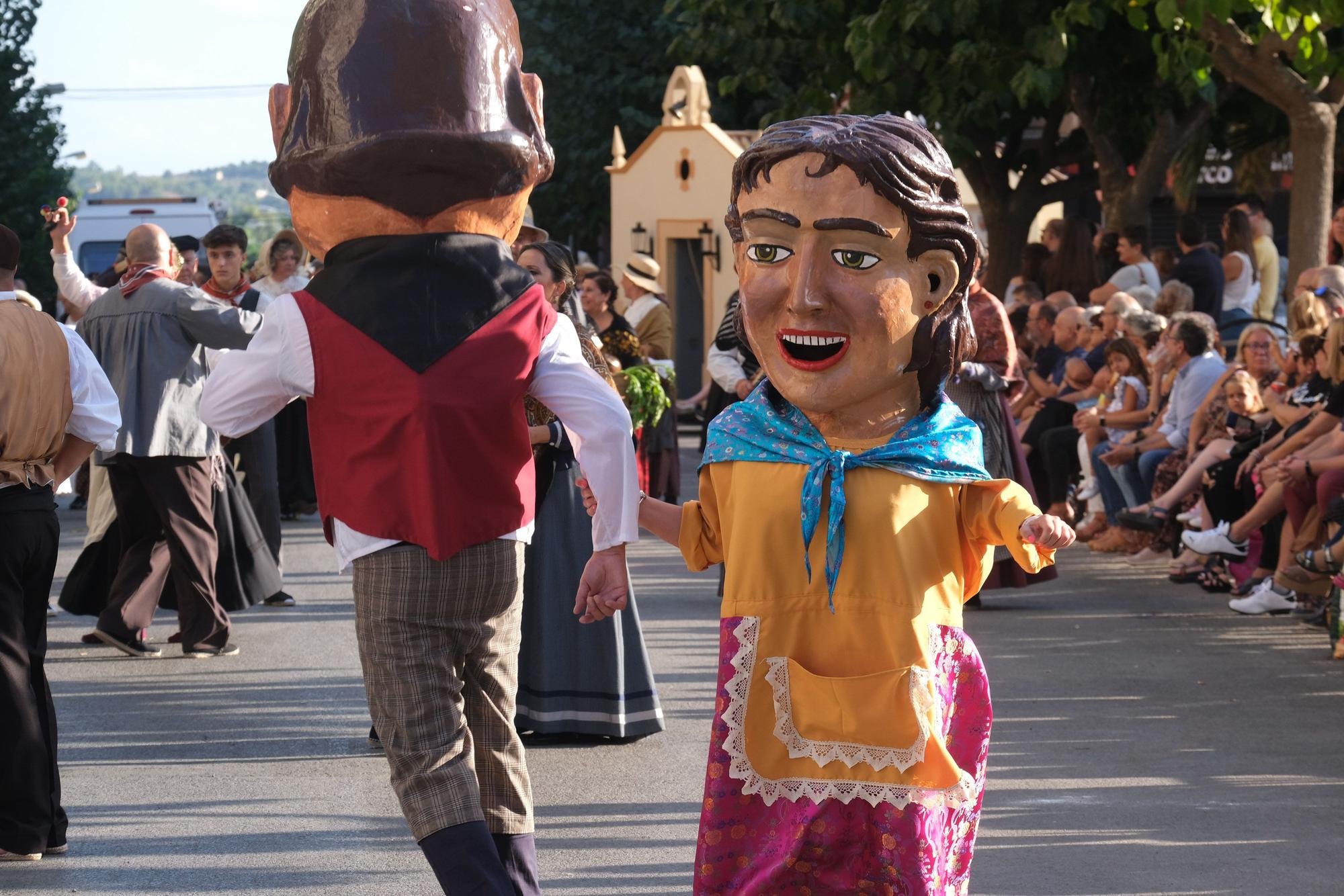 Así ha sido el desfile conmemorativo del 200 aniversario de los Moros Viejos de Petrer