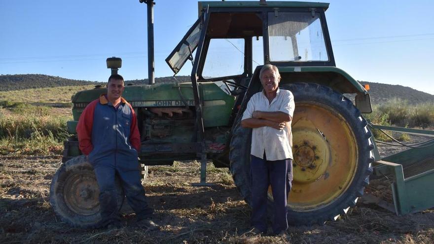 «Si no hay agua el año que viene el cultivo del tomate morirá»