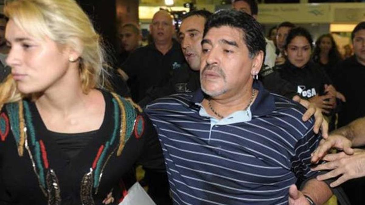 Maradona sigue su particular cruzada contra el presidente de la FIFA, Joseph Blatter