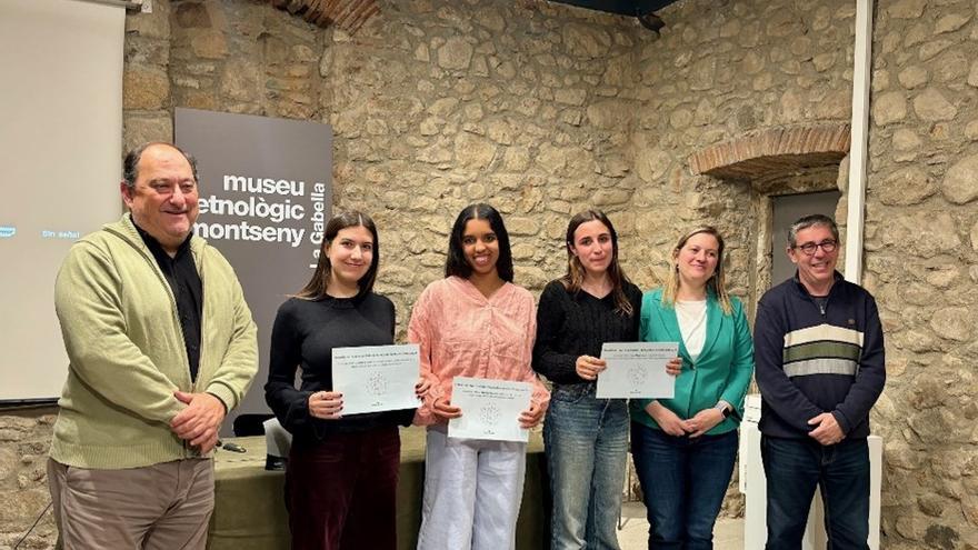 L&#039;Ajuntament d&#039;Arbúcies entrega els Premis de Recerca a tres alumnes de l&#039;Institut Montsoriu