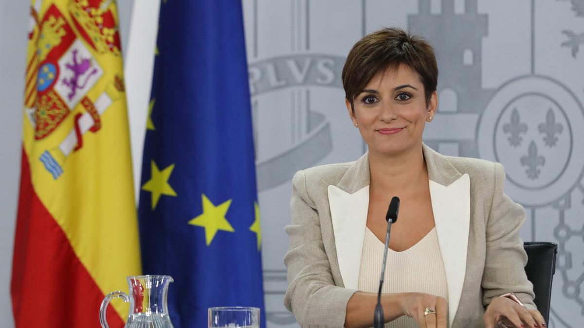 La ministra Portavoz, Isabel Rodríguez, ofrece una rueda de prensa posterior a la reunión del Consejo de Ministros, en el Palacio de La Moncloa, a 27 de septiembre de 2022, en Madrid (España). Durante el Consejo de Ministros, se ha iniciado el procedimien