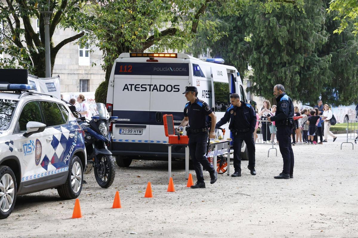 Efectivos de la Policía Local de Santiago en la edición pasada de la Semana de la Prevención