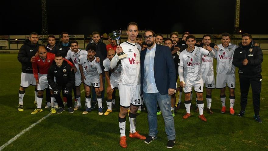 El Pozoblanco se adjudica el trofeo Diario CÓRDOBA