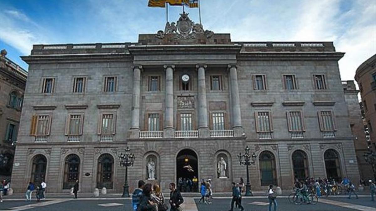 Fachada del Ayuntamiento de Barcelona, en la plaza de Sant Jaume.