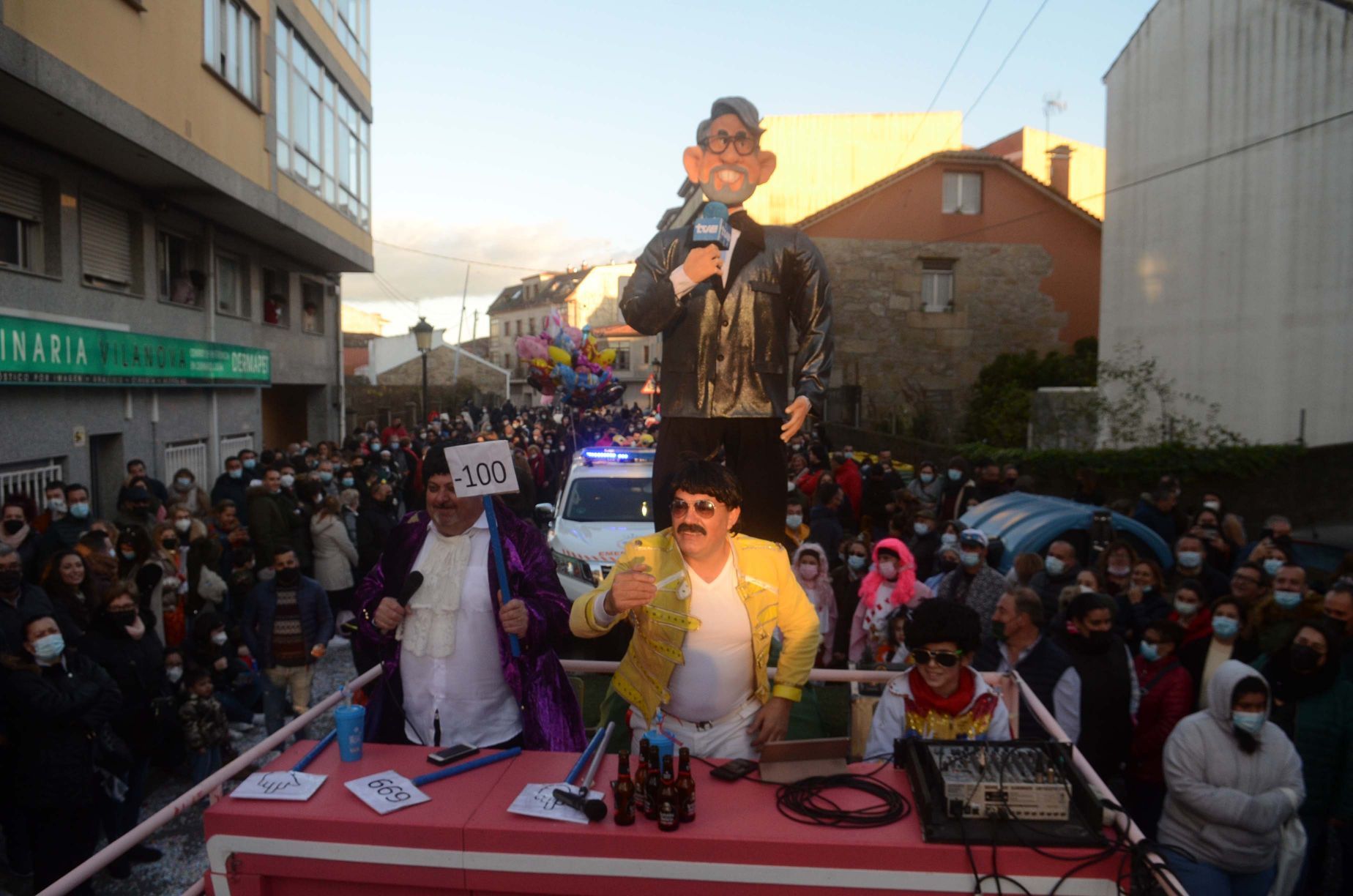 Desfile del Momo en Vilanova para despedir el Entroido 2022.