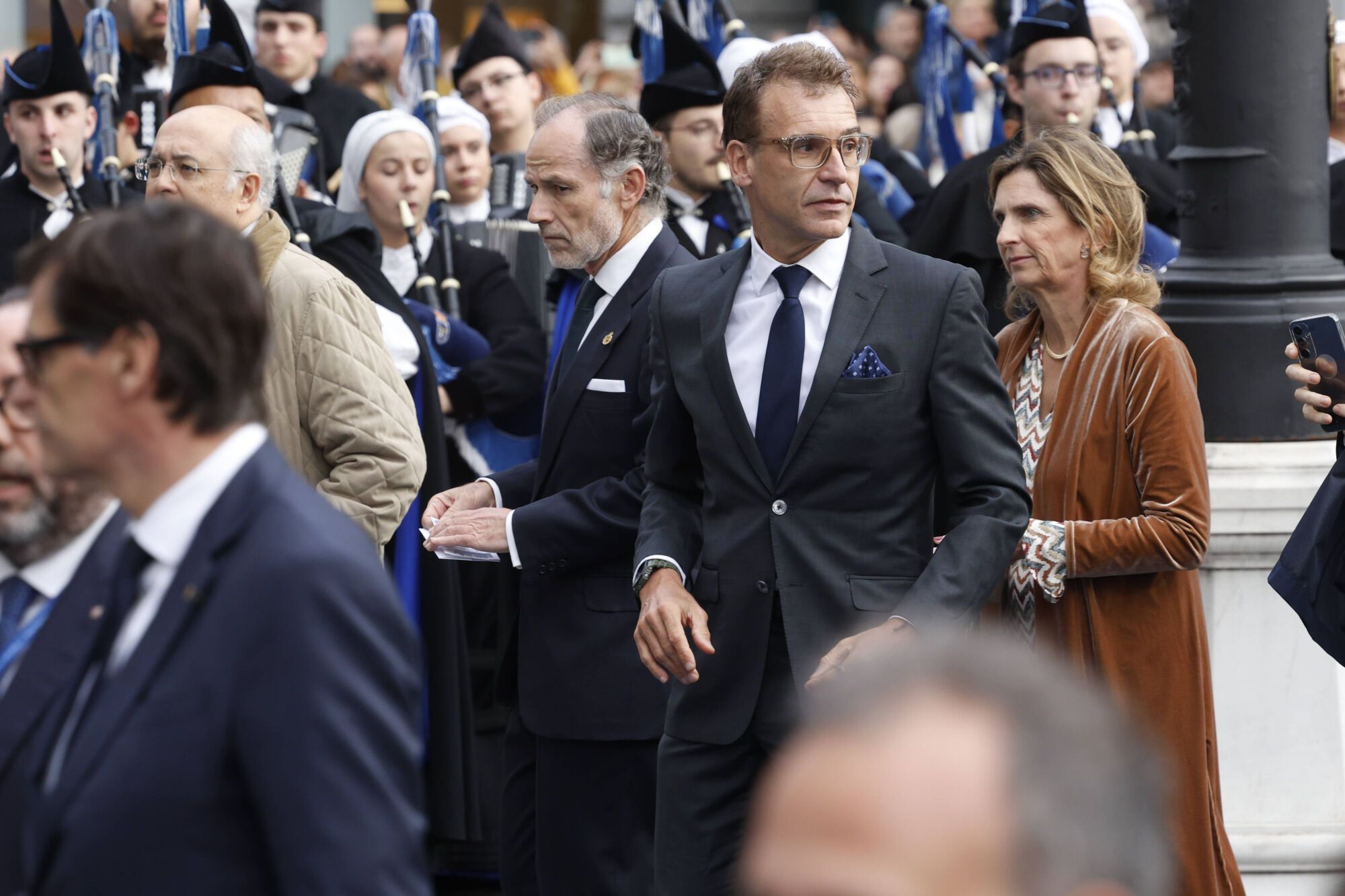  Así fue la llegada de los invitados a los premios "Princesa de Asturias" y su paso por la alfombra azul