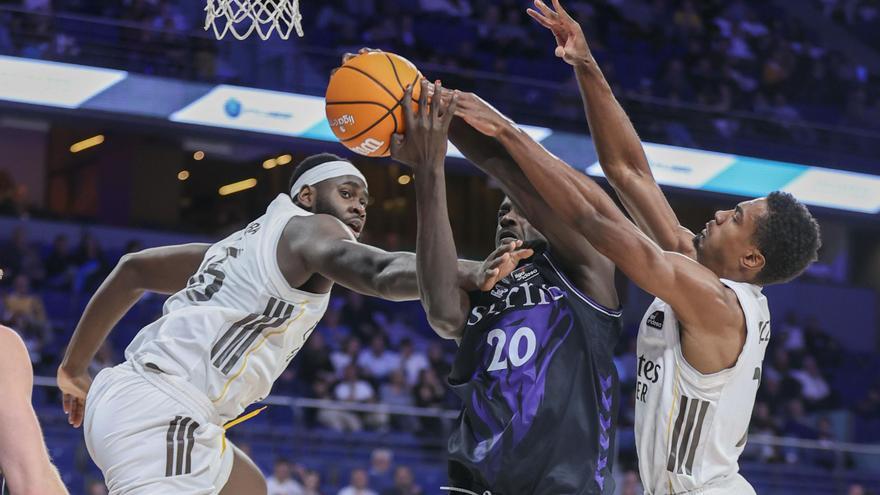 El Real Madrid despierta a tiempo, gana en el último cuarto al Bilbao y evita una semana negra