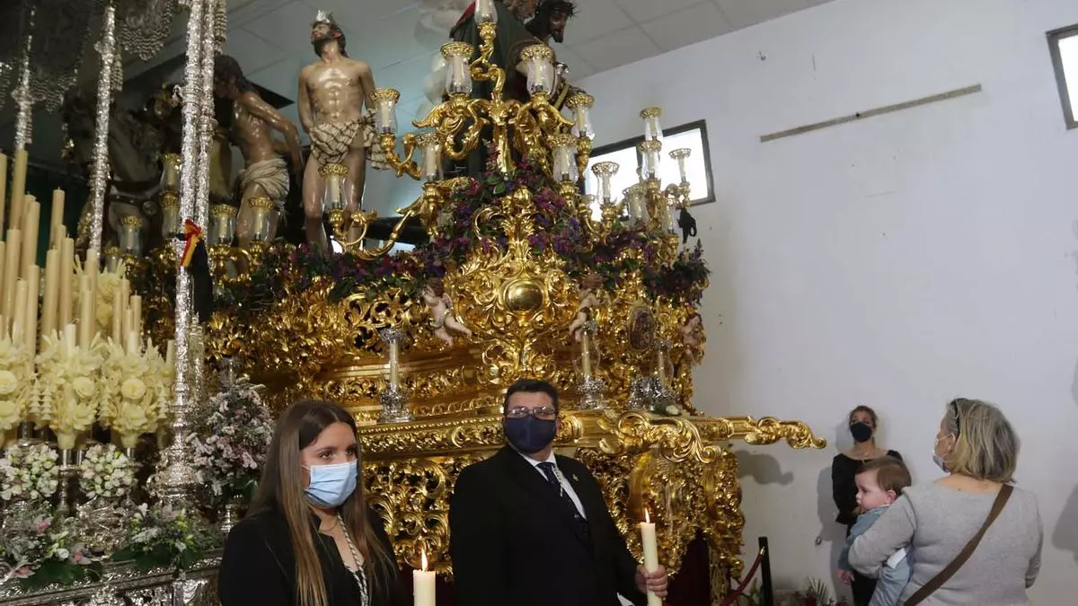 Miércoles Santo: Vuelven las colas en los templos