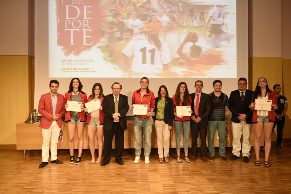 La Universidad de Murcia reconoce a sus mejores deportistas en su primera gala de fin de curso