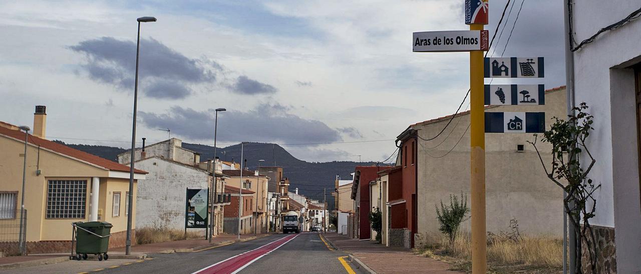 Aras de los Olmos, en La Serranía, con alrededor de 400 habitantes, será el primer pueblo en desconectarse de la energía convencional.  | F.BUSTAMANTE