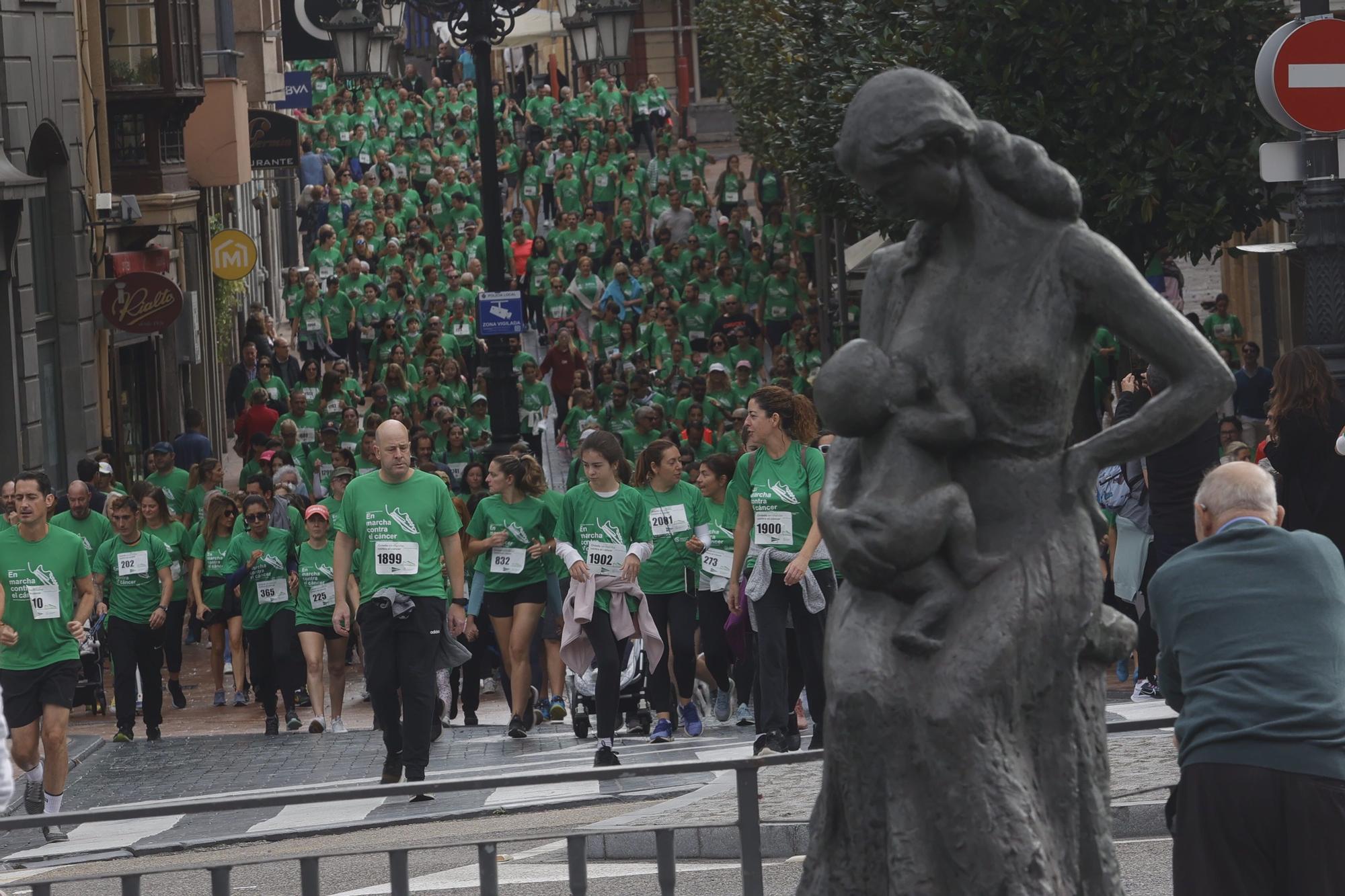 EN IMÁGENES: Asturias se echa a la calle para correr contra el cáncer