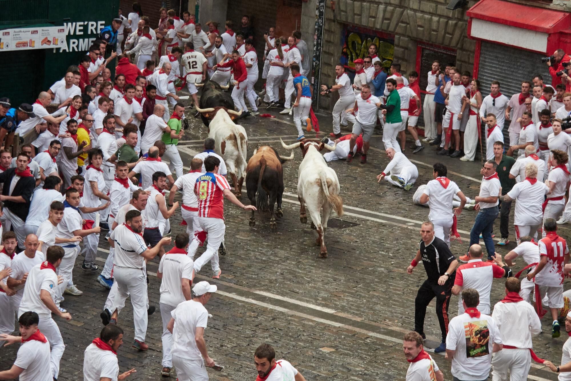 El primer encierro de los Sanfermines 2025, en imágenes.