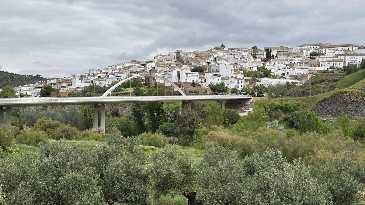 Río Guadalquivir a su paso por Montoro.