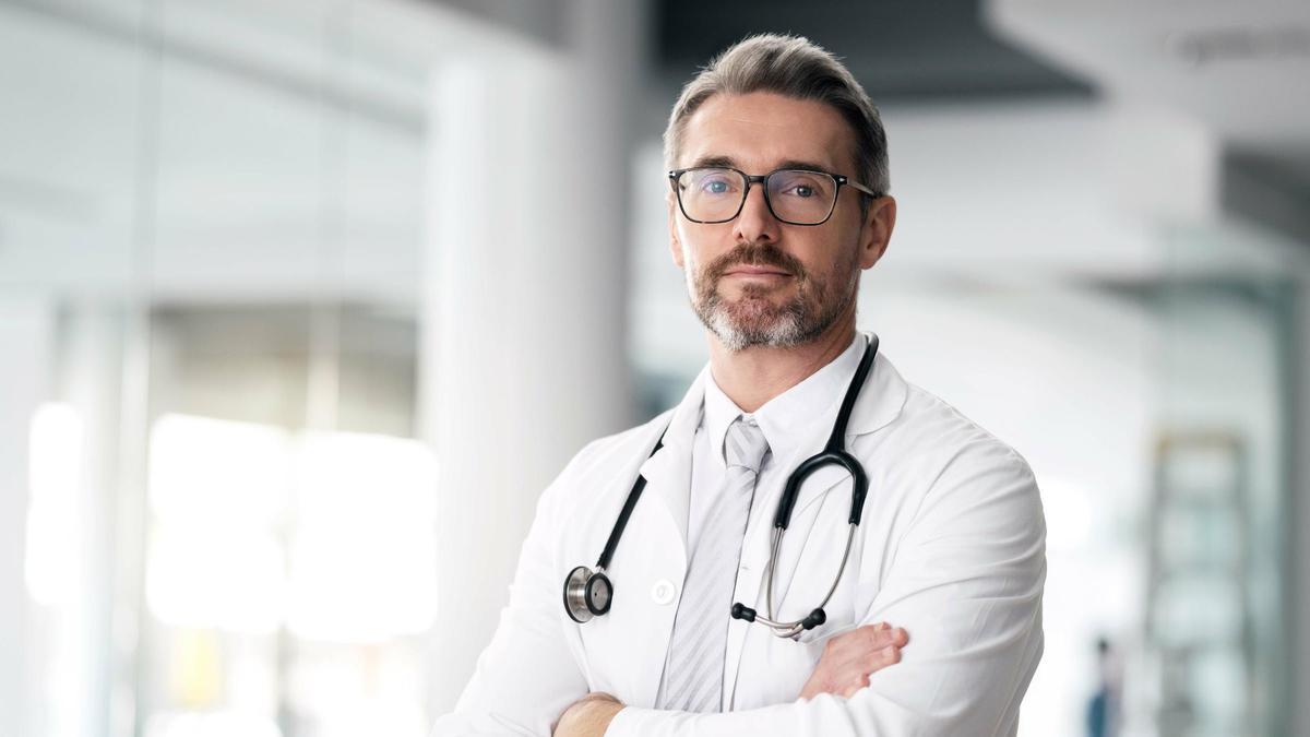 Los médicos alertan de las pastillas de dormir en mayores: "Efectos secundarios como mareo, somnolencia o caídas"