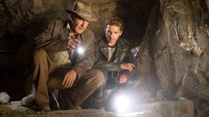 Harrison Ford y Shia Labeuf en Indiana Jones.