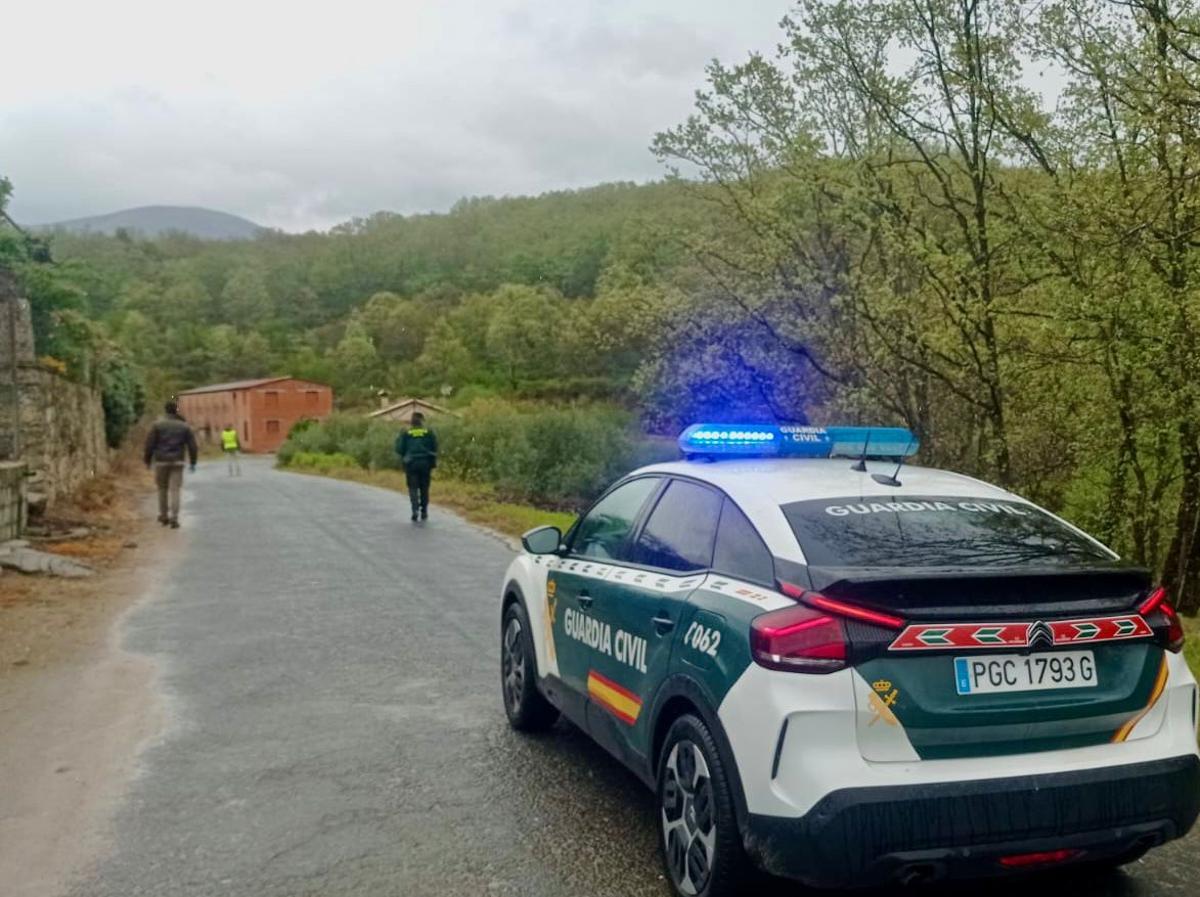 Agentes en las labores de búsquedad.