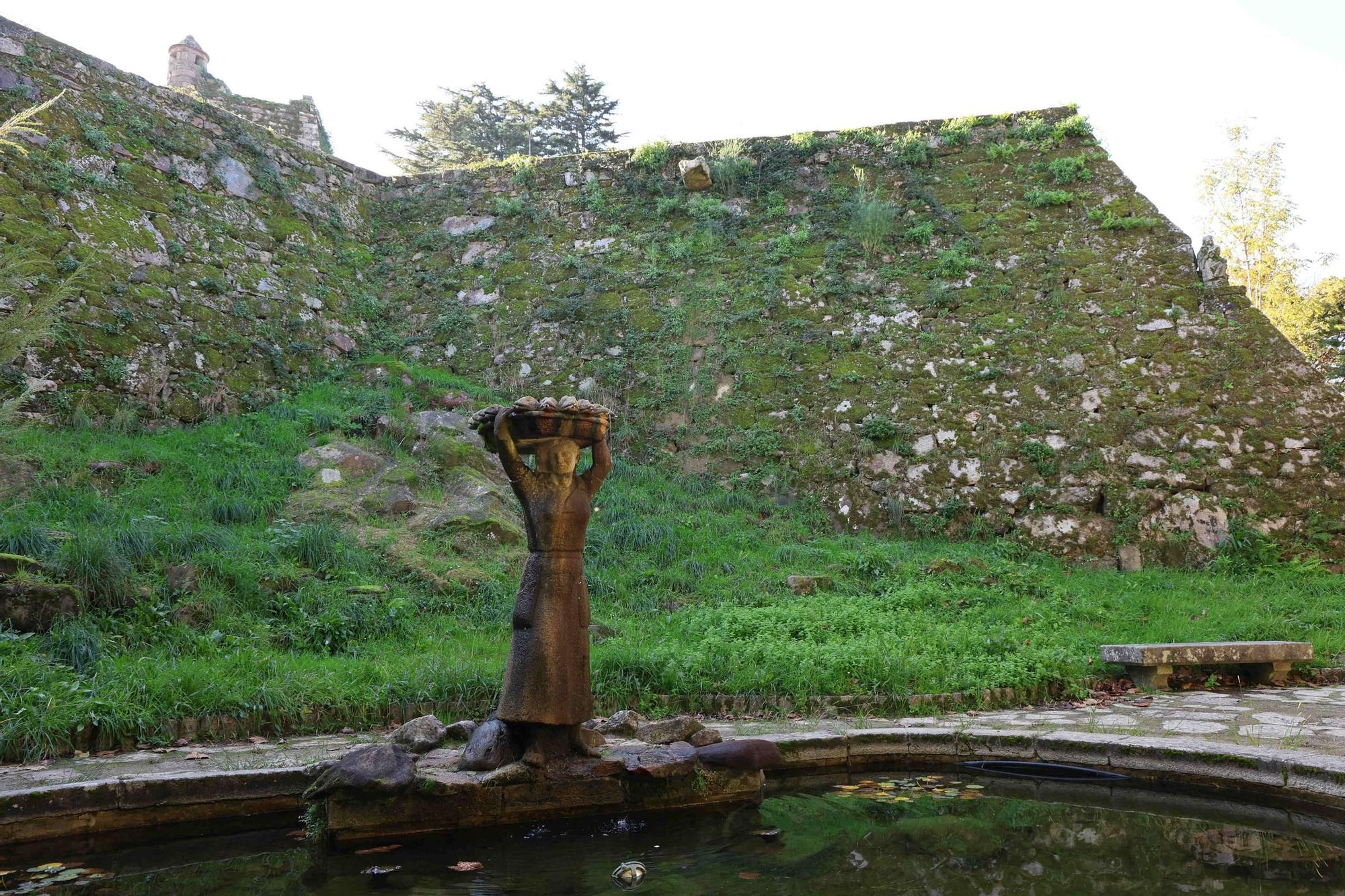 Los moradores de piedra de O Castro: una galería de arte al aire libre