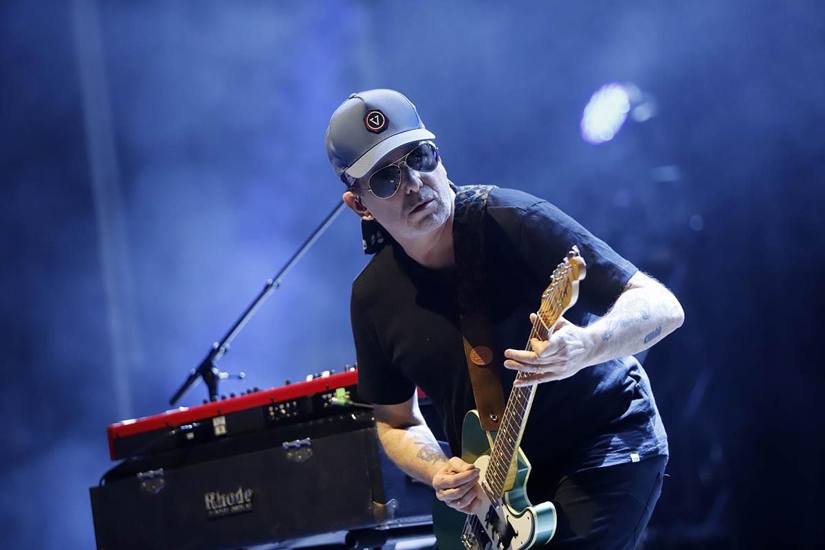 El concierto de Andrés Calamaro en la Axerquía, en imágenes