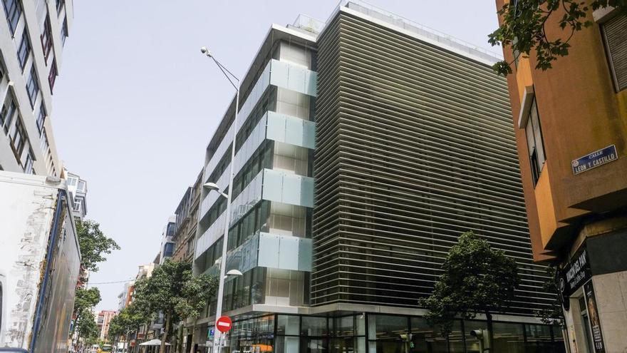 El edificio Royal albergará en mayo la nueva sede de la Agencia Tributaria Canaria, tras una larga espera