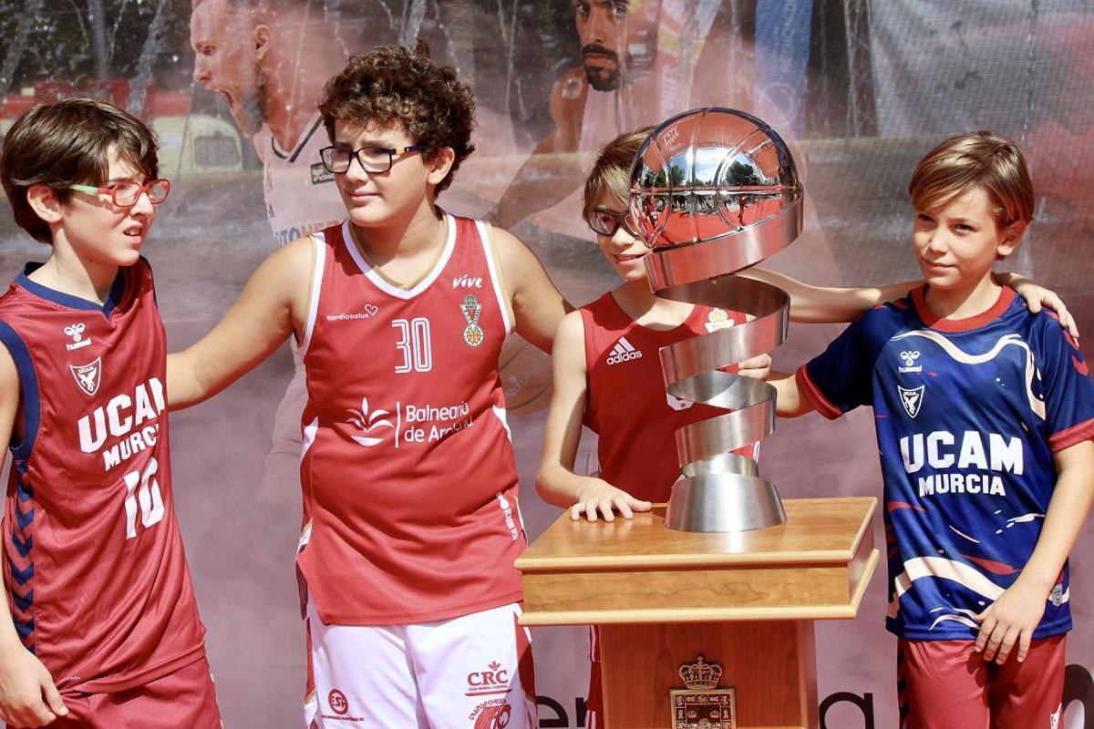 Aledaños del Palacio de los Deportes y Fan Zone de Plaza Circular