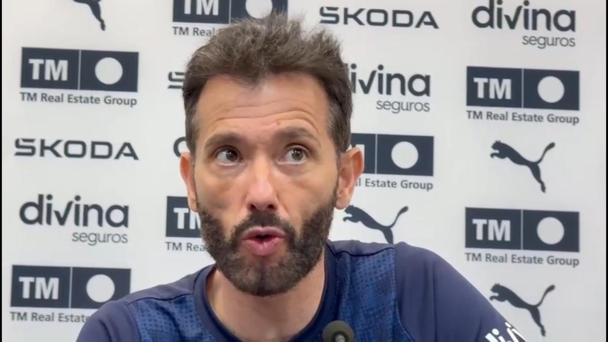 Carlos Corberán analiza la situación del Valencia CF en la previa ante el Sevilla