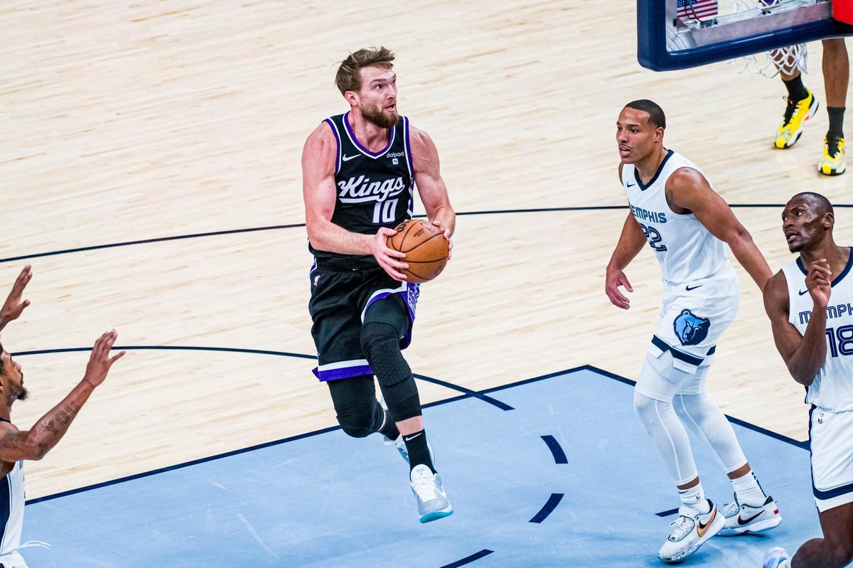 Sabonis estrenó 2024 ante los Grizzlies con 13 puntos, 21 rebotes y 12 asistencias.