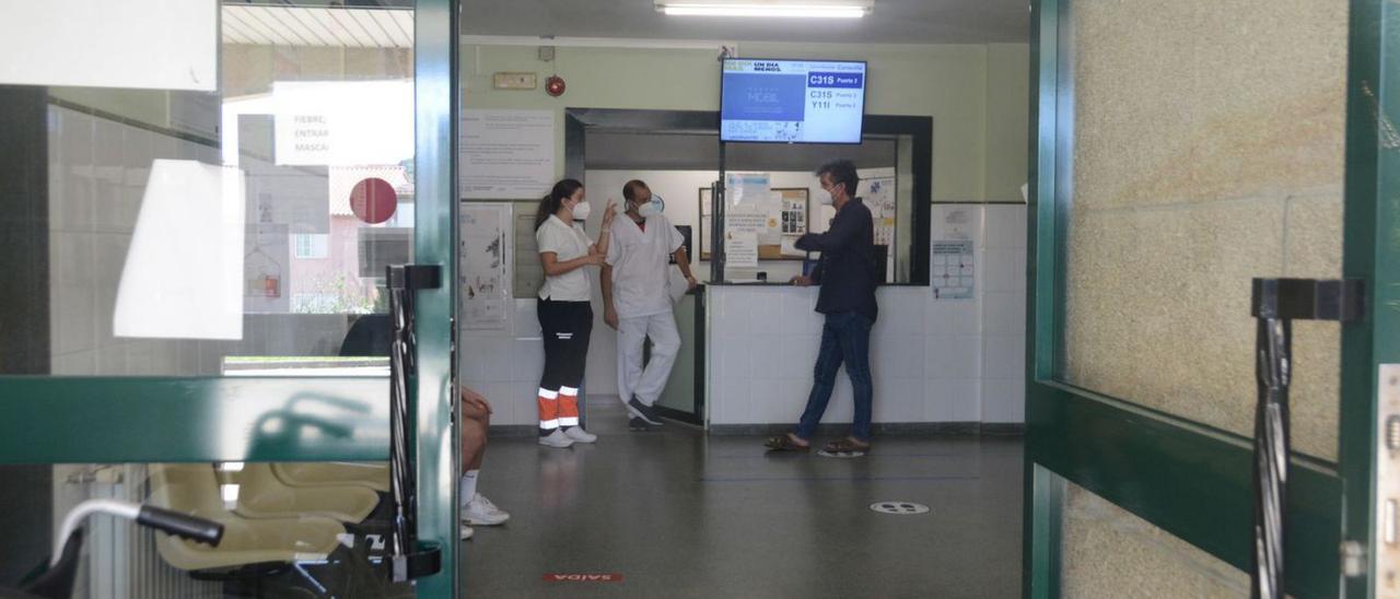El servicio de Urgencias de Bueu ayer estaba abierto, pero sin médico. |   // GONZALO NÚÑEZ